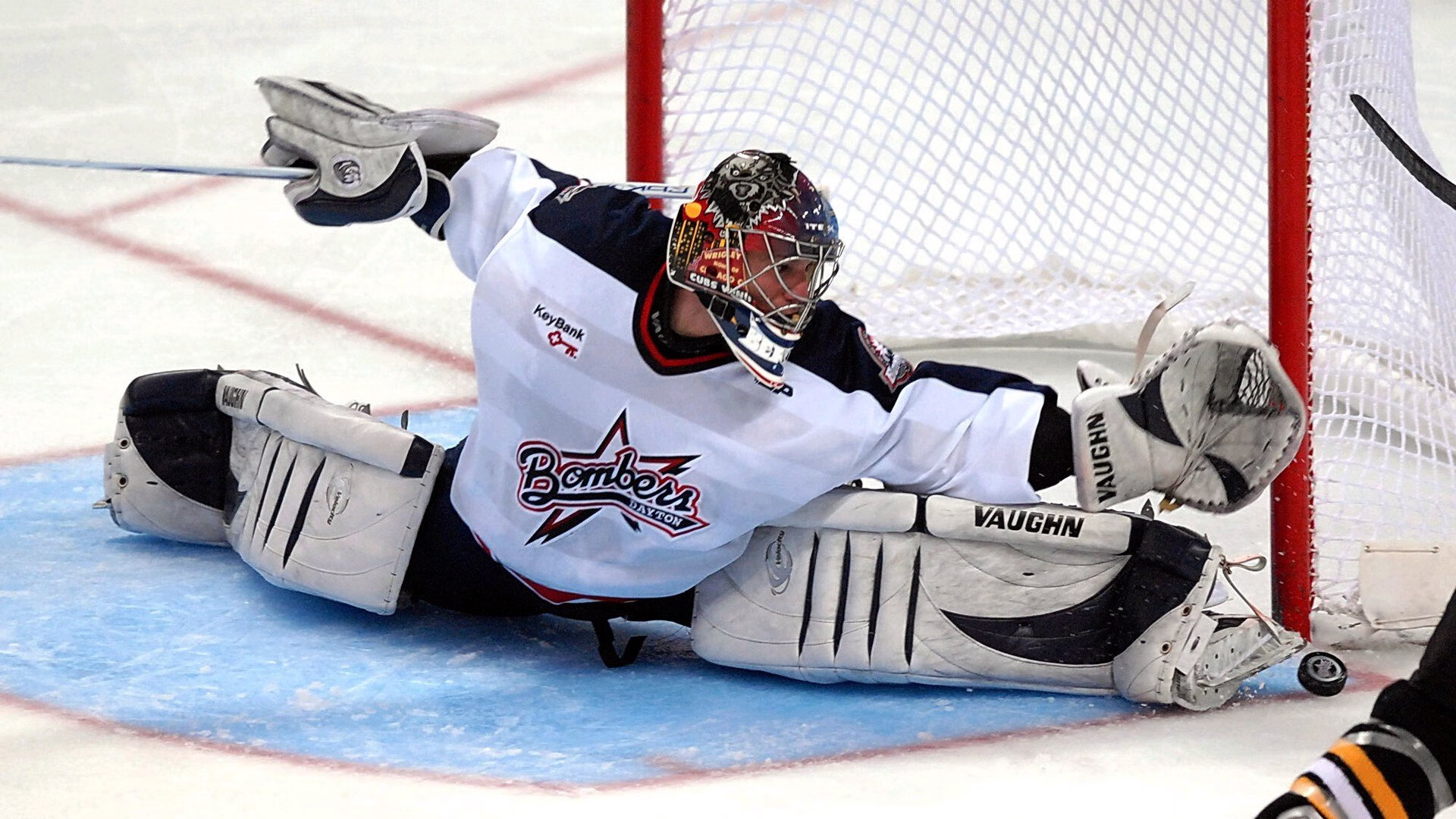 网球赛场焦点！俄罗斯队对阵美国队，球星闪耀，全场焦点无人能挡